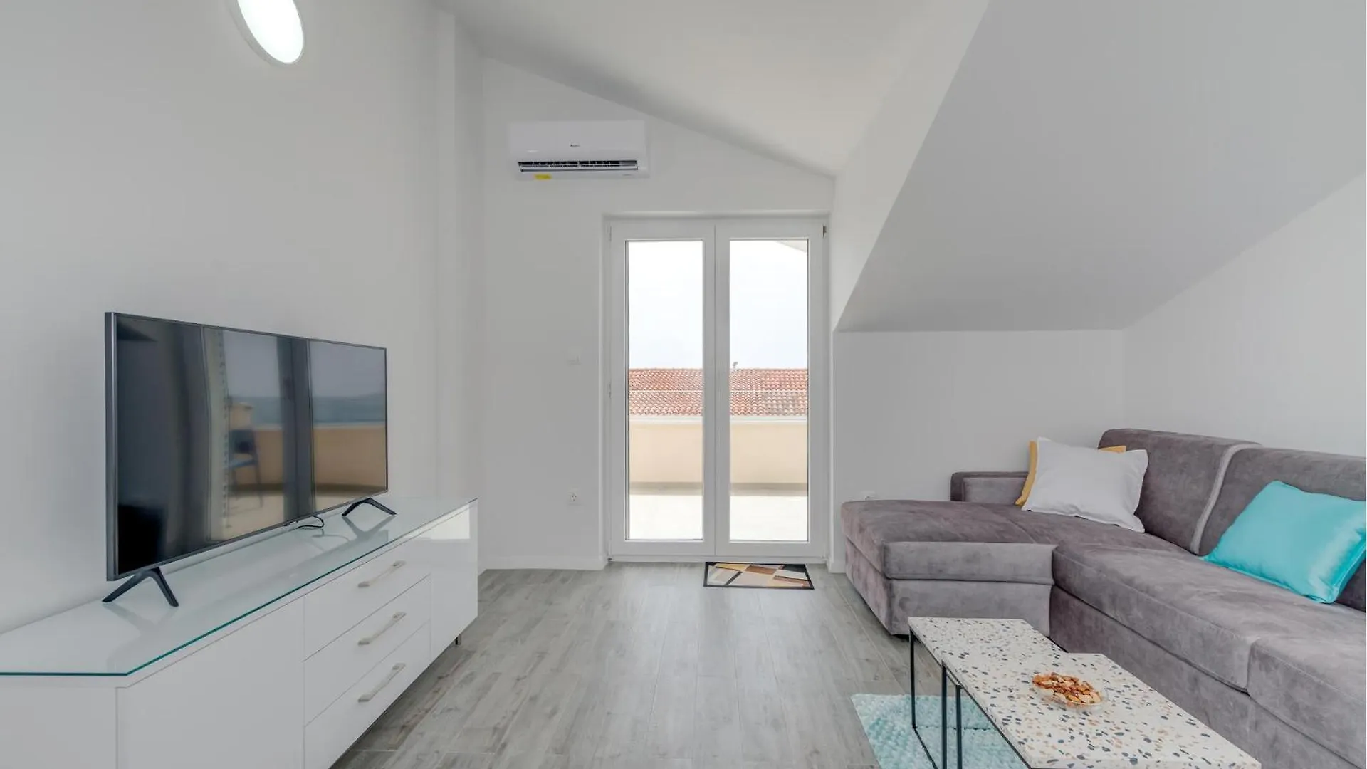 1 Bedroom Stunning Apartment In Trogir