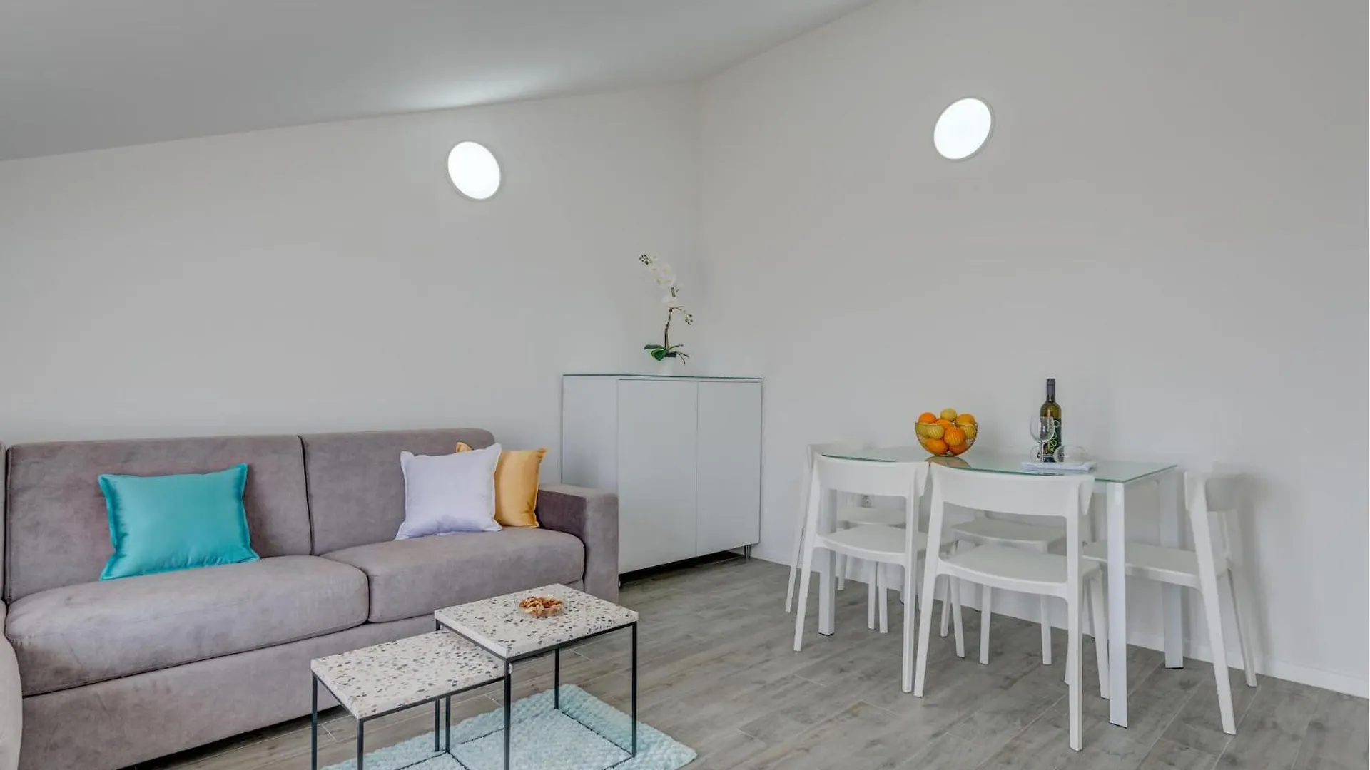 1 Bedroom Stunning Apartment In Trogir 0*,