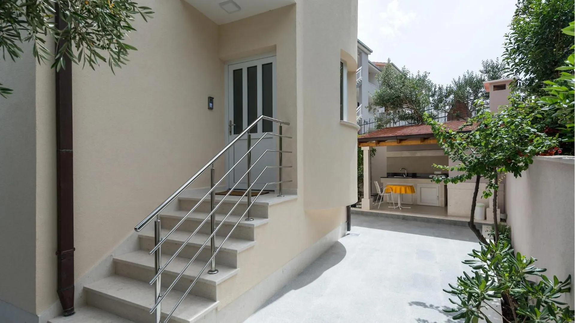 1 Bedroom Stunning Apartment In Trogir